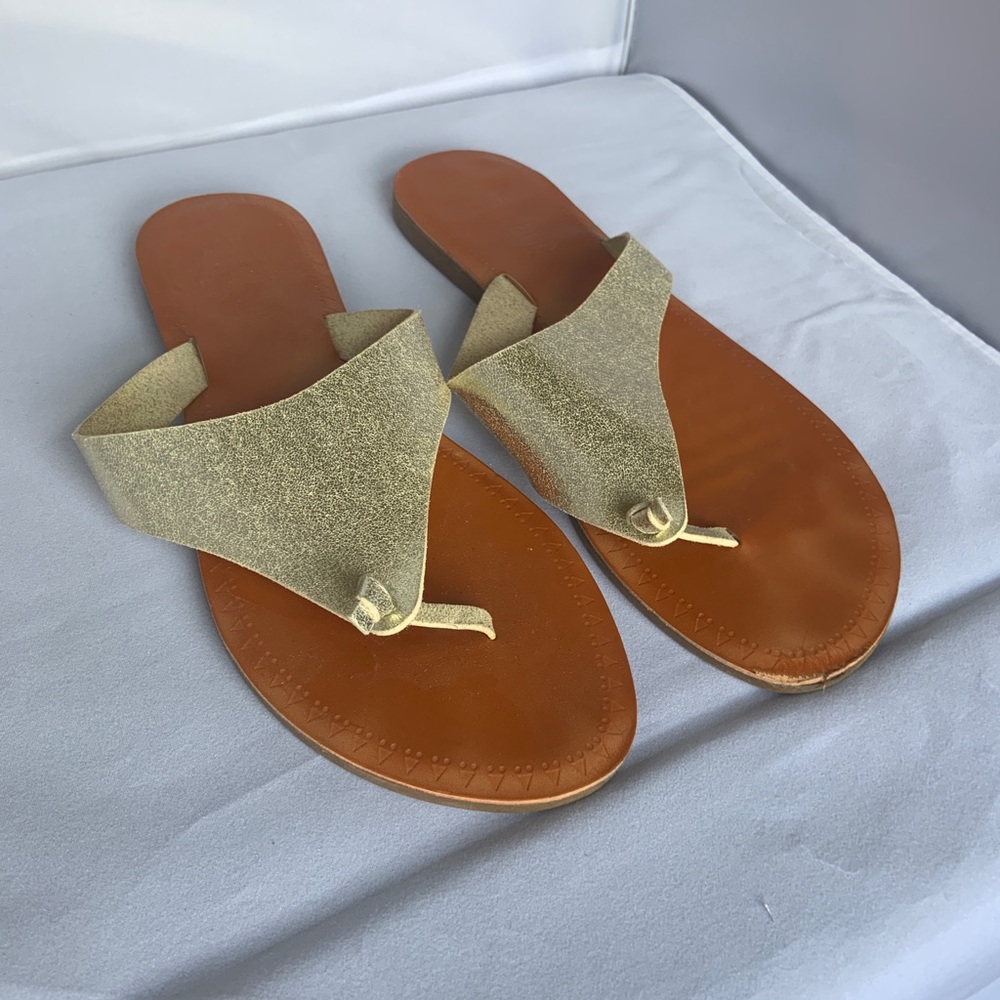 Metallic gold sandals. Size 10.